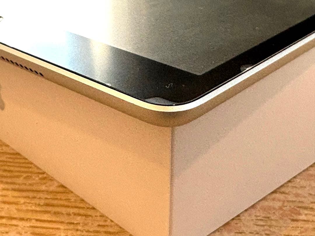 y*u様 ⭐️ iPad 第9世代　シルバー 本体と充電ケーブル付き⭐️