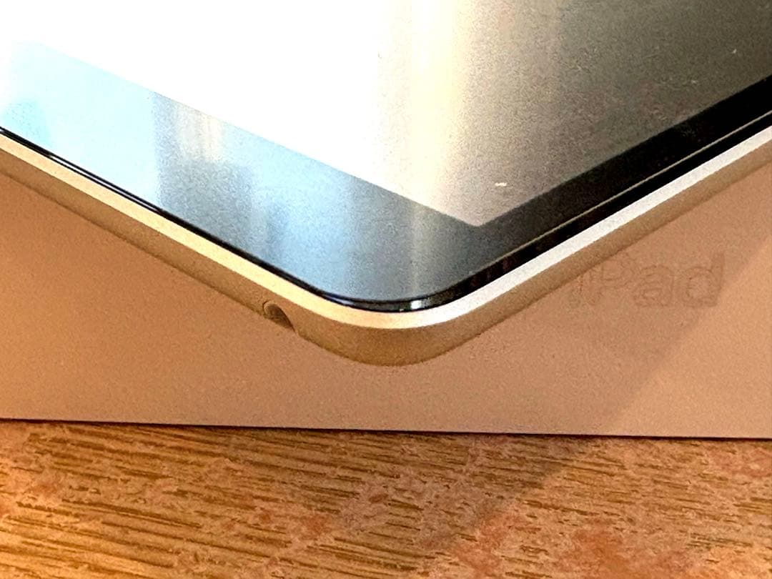 y*u様 ⭐️ iPad 第9世代　シルバー 本体と充電ケーブル付き⭐️