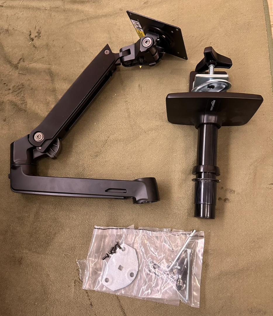 Amazon　ベーシック　ＢASIC　モニターアーム　32インチ