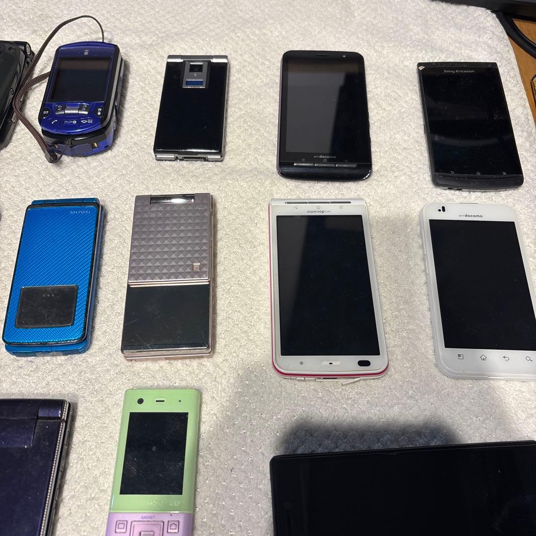 ガラケー　スマホ　レトロ携帯　本体まとめ売りセット スマホまとめ売り20台