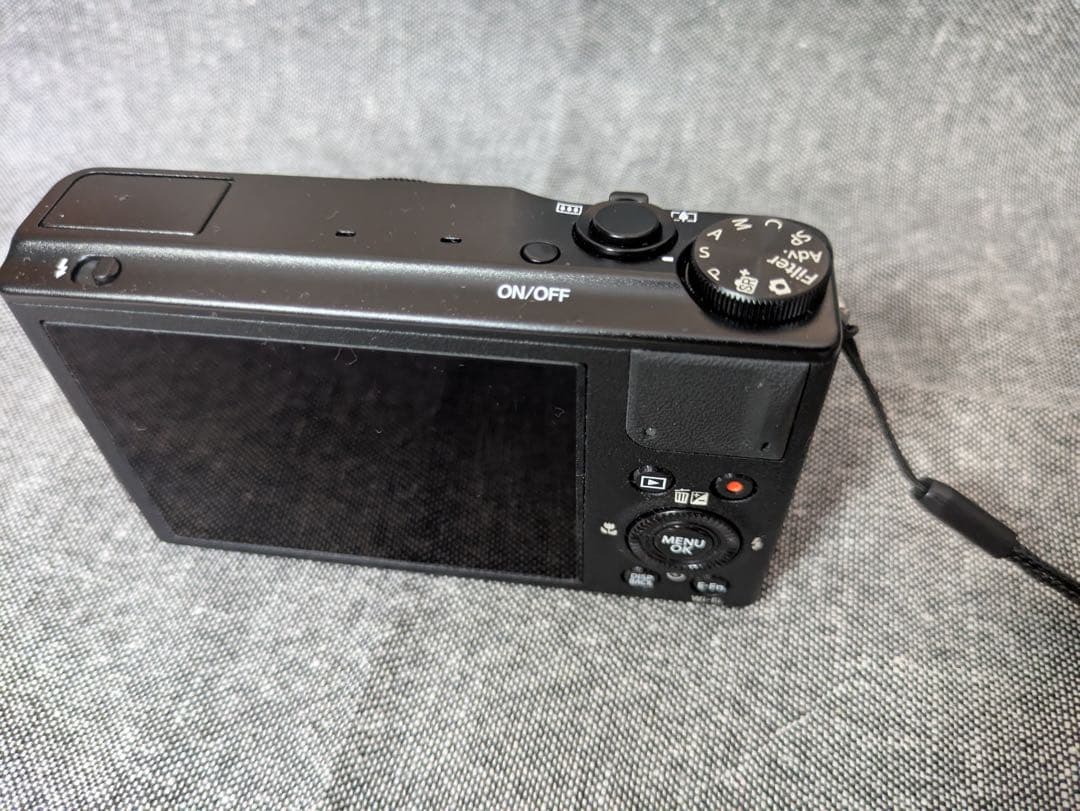 FUJIFILM　富士フィルム XQ1