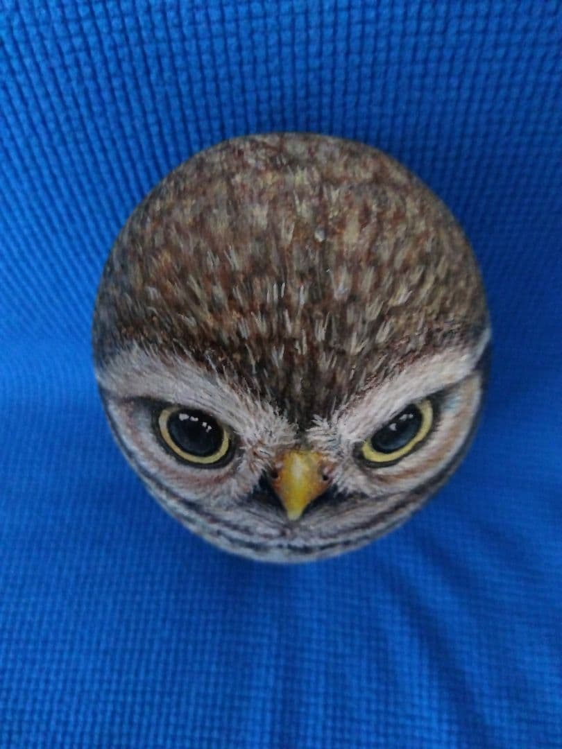 ストーンアート作品：　幸せを呼ぶフクロウ