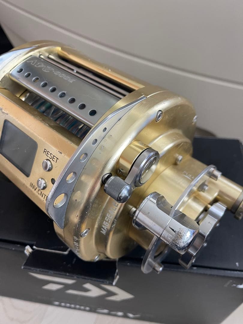 カ*ル様 Daiwa マリンパワー3000-24V ジャンク