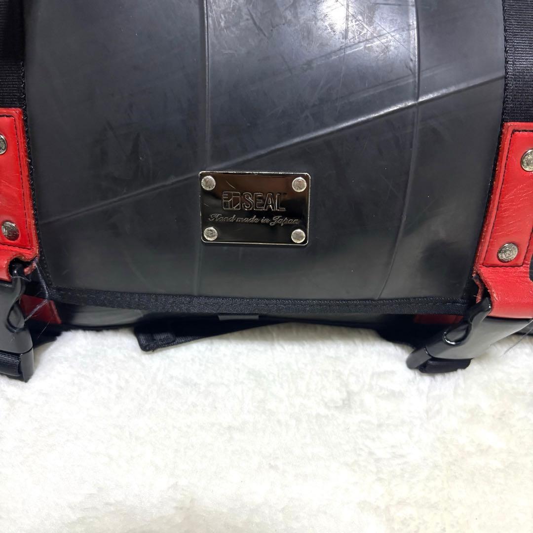 【希少】シール　メッセンジャーバッグ　タイヤチューブ　ショルダーバッグ　レッド