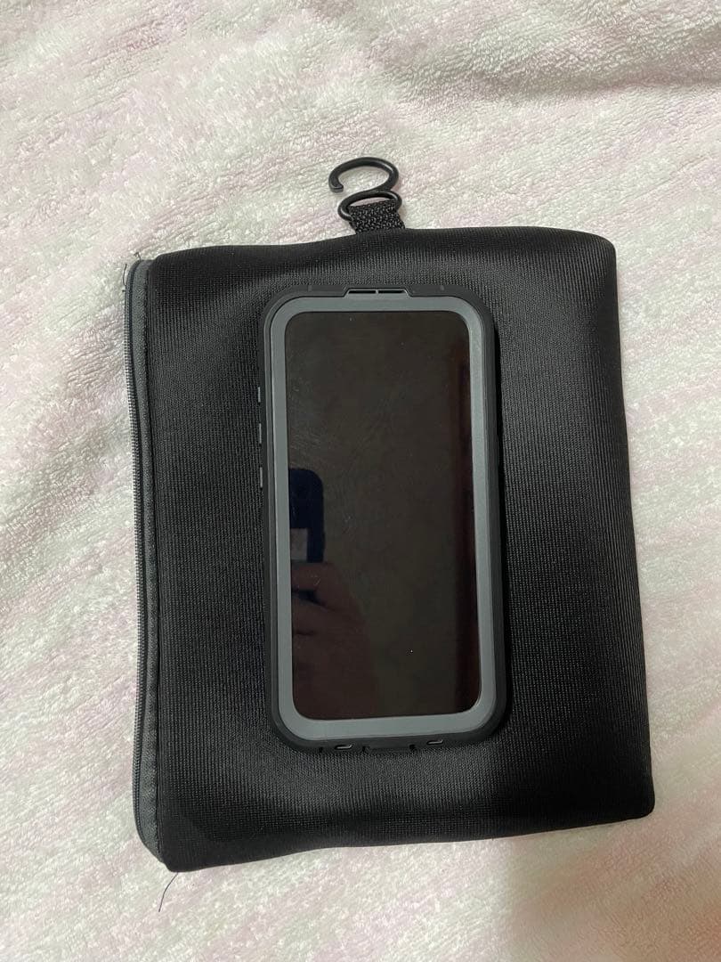 ほぼ未使用品　iPhone16e　ホワイト　128G