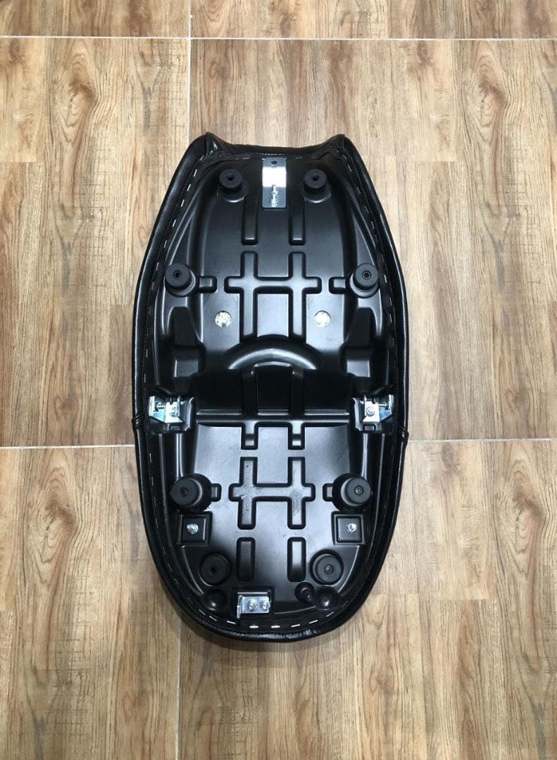 ［セール中］z900rs　シート　Javimotor　　TYPE 2　新品