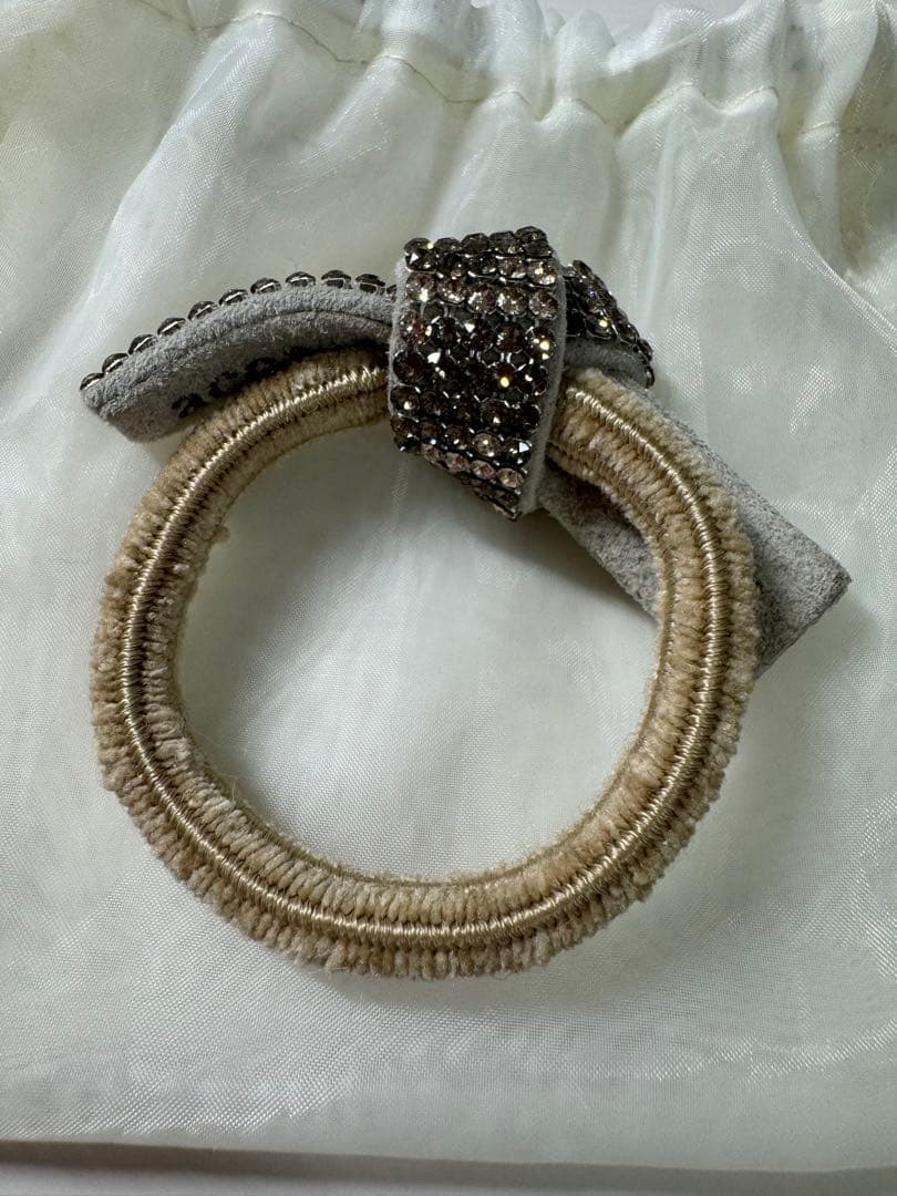 く*す様 ACCAブリジットドレスポニー （ライトベージュ）