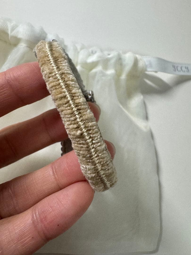 く*す様 ACCAブリジットドレスポニー （ライトベージュ）