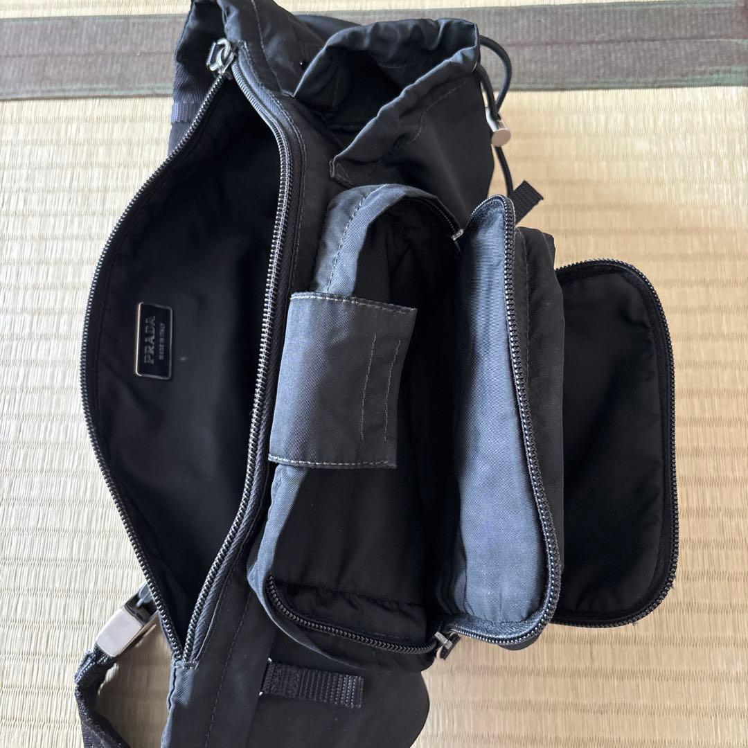 PRADA ブラック ボディバッグ・ウエストポーチ VA0056