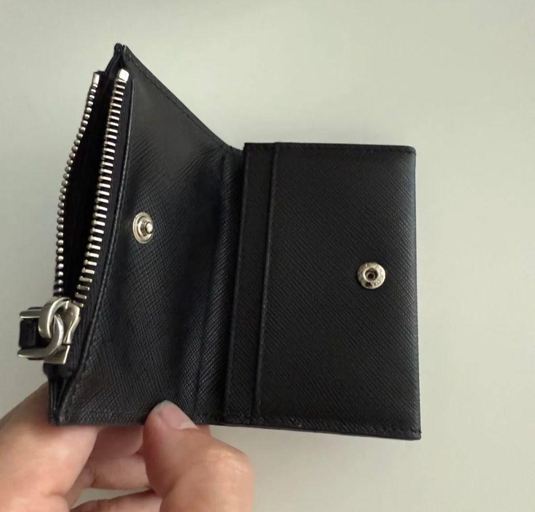 【美品】PRADA プラダ ブラック レザー コンパクト 財布