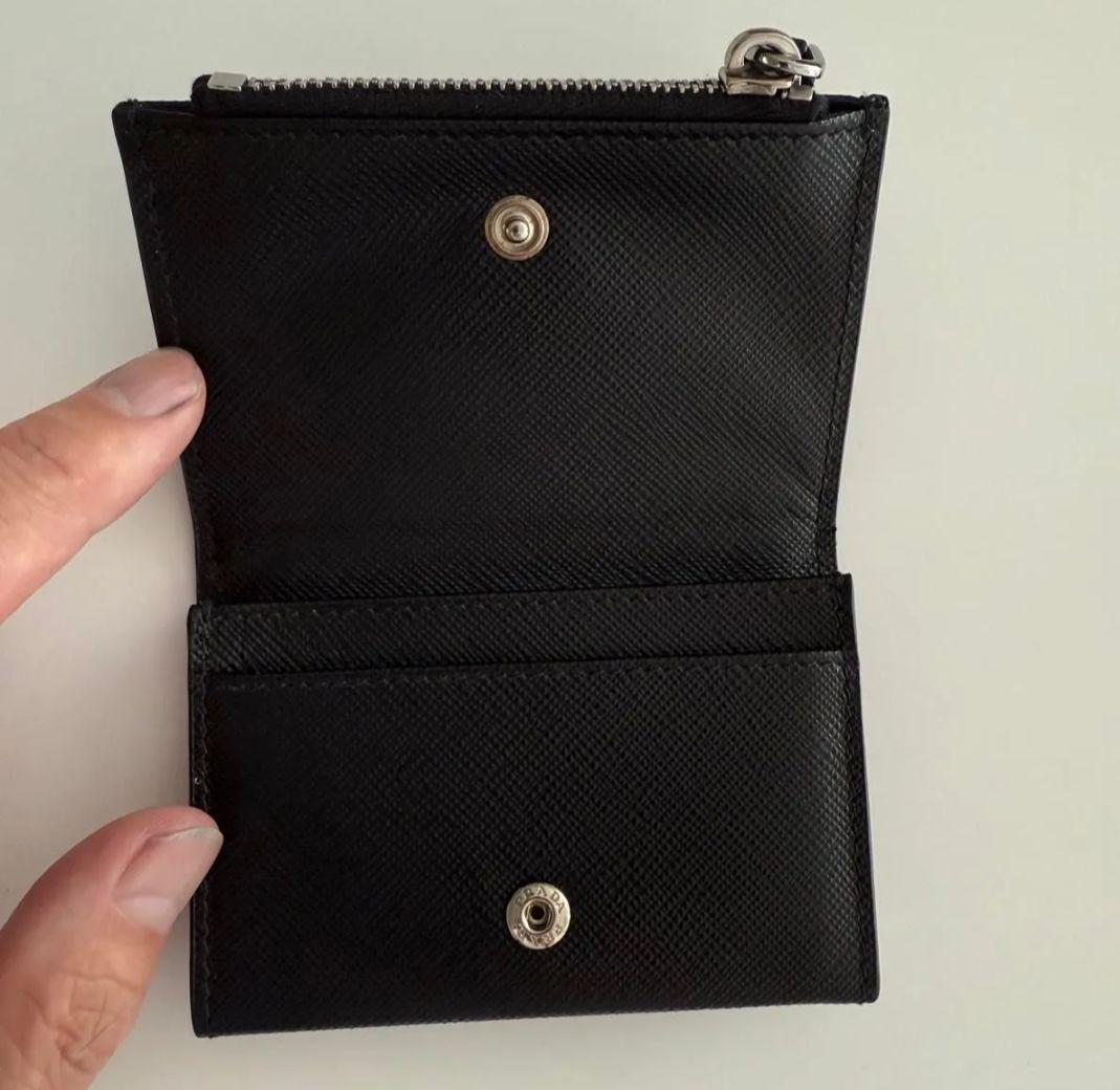 【美品】PRADA プラダ ブラック レザー コンパクト 財布