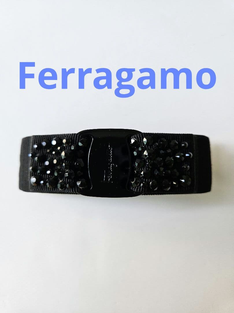 Ferragamo クリスタル付きヘアクリップ