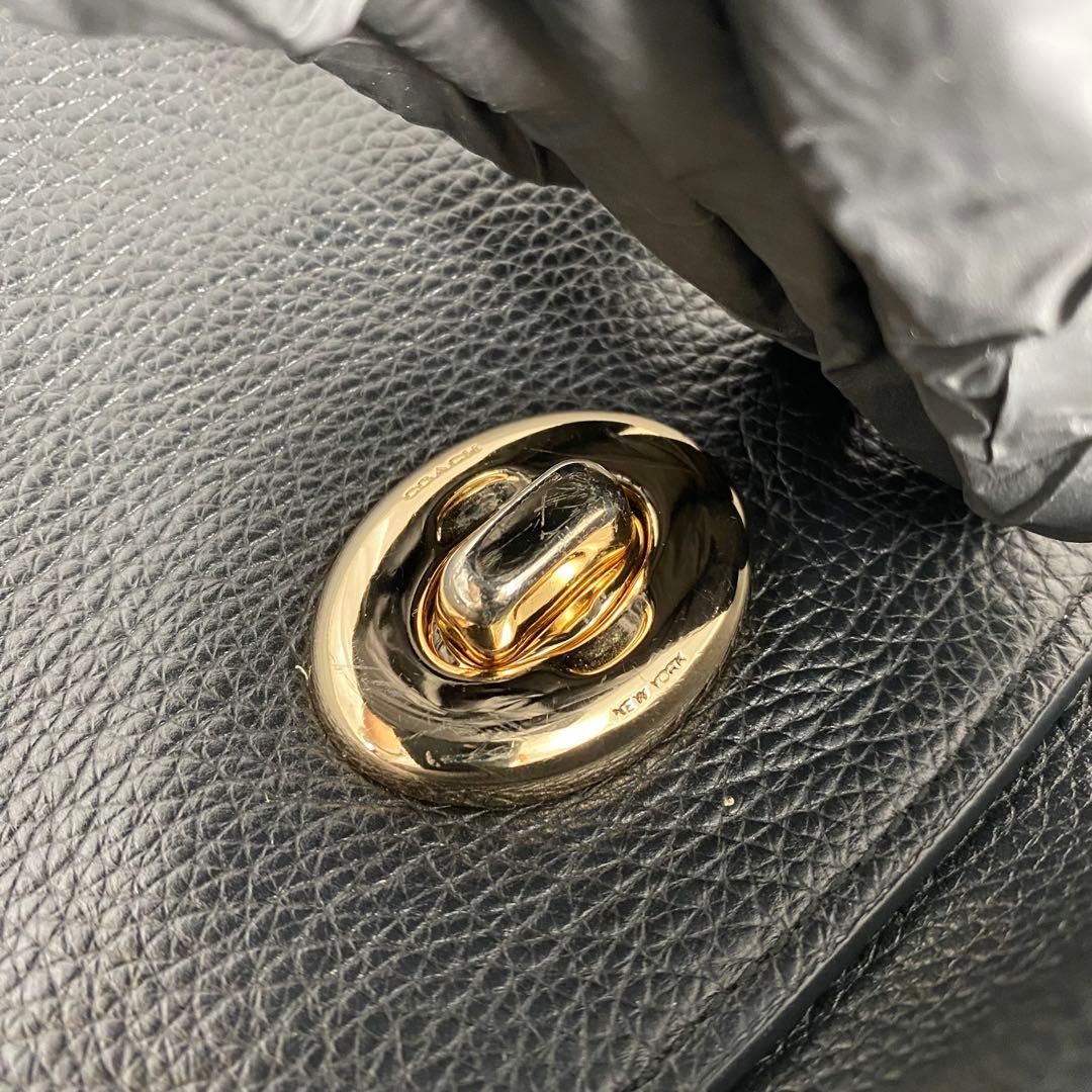 バッグ Coach Turnlock Leather One Shoulder Bag