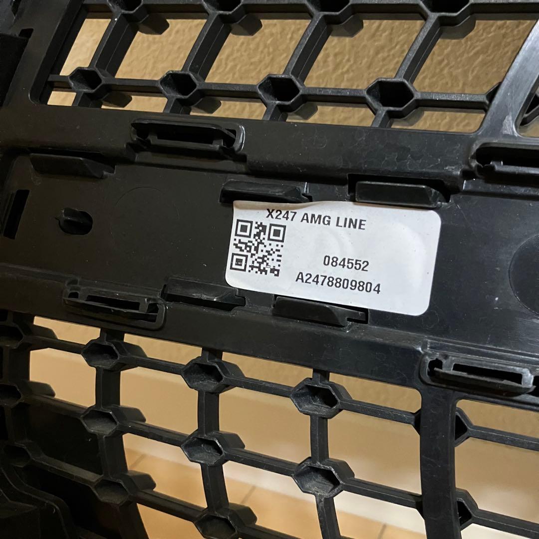 純正GLB250 4MATIC ナイトパッケージダイヤモンドグリル AMGライン