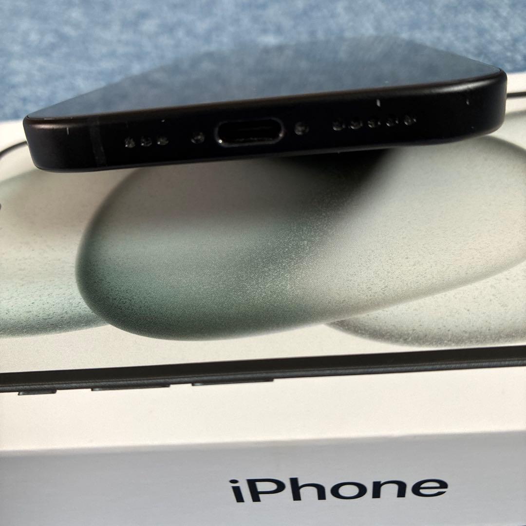 Apple iPhone 15 256GB ブラック　SIMフリー付属品付き