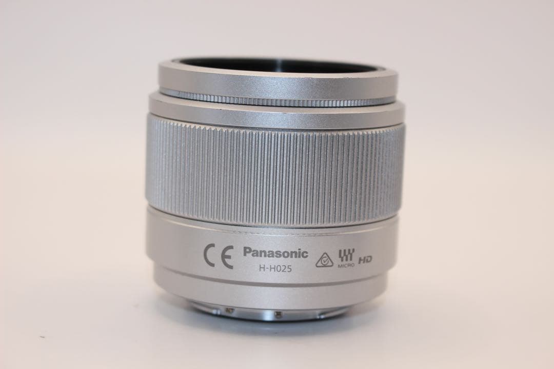 ★美品★フード付き★ LUMIX 単焦点レンズ　G 25mm H-H025