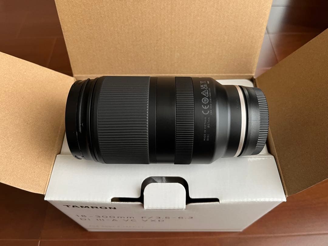 TAMRON 18-300mm F/3.5-6.3 Di III-A Eマウント