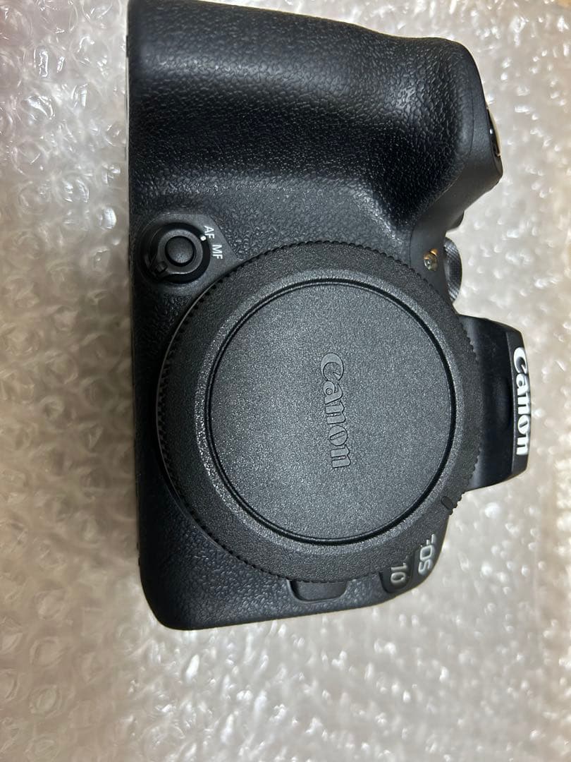 Canon EOS R10 ミラーレス一眼 本体とバッテリー2個