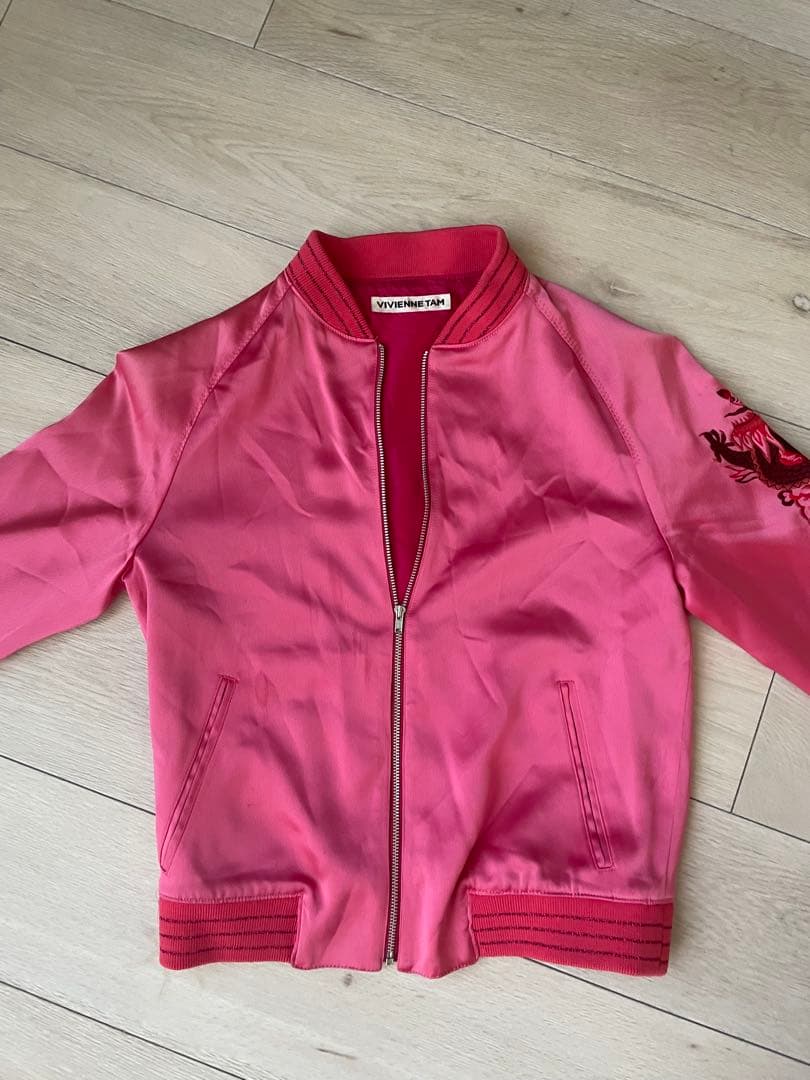 超美品　VIVIENNE TAM ピンク スカジャン