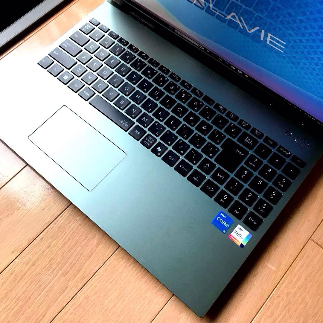 美品NEC LAVIE N1655/J【2025年製】(Office 2024)