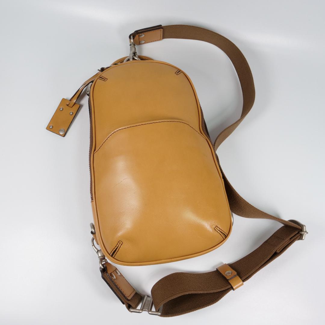 美品✨ エルゴポック HERGOPOCH ボディバッグ レザー キャメル