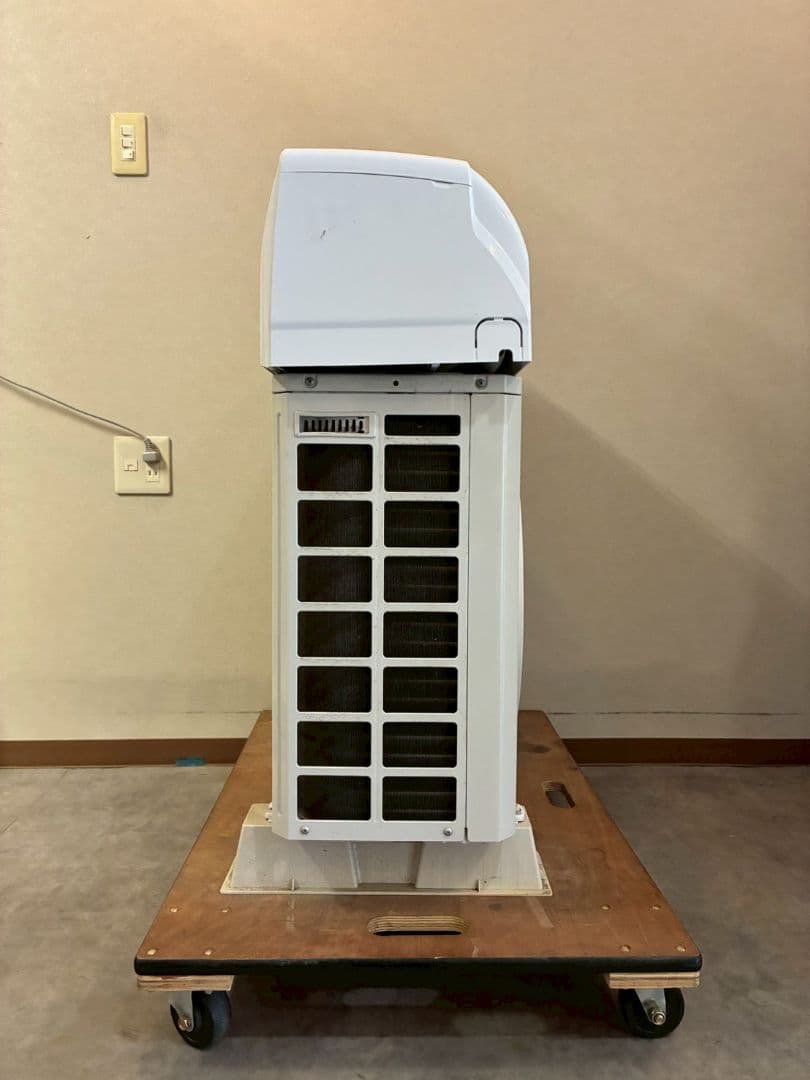 2109 アイリスオーヤマ【IHF-2208G】2024年 6畳 エアコン 中古