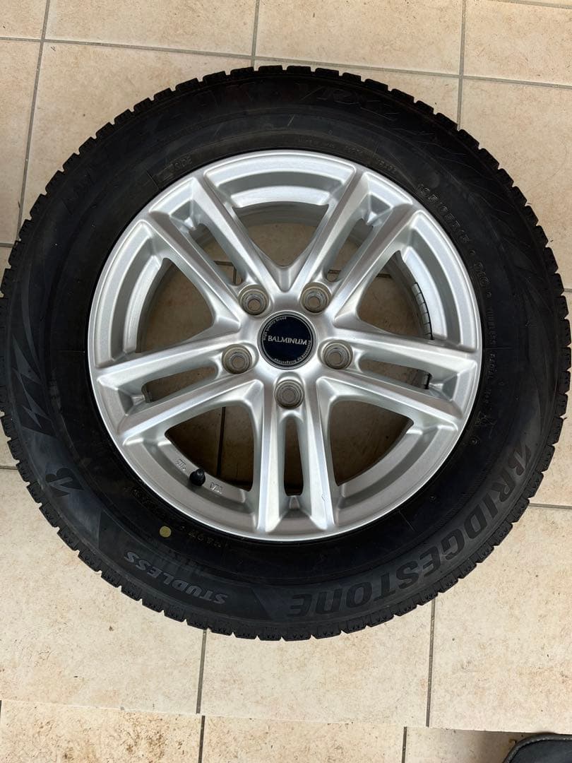 ブリヂストン バルミナ ブリザック スタッドレスセット195/65R15