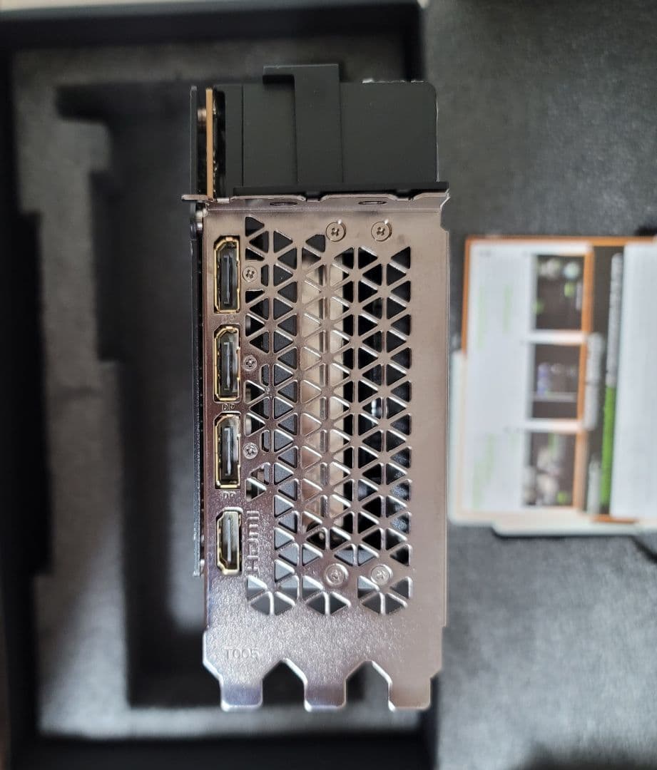 INNO3D GEFORCE RTX 5090 3スロット ジャンク