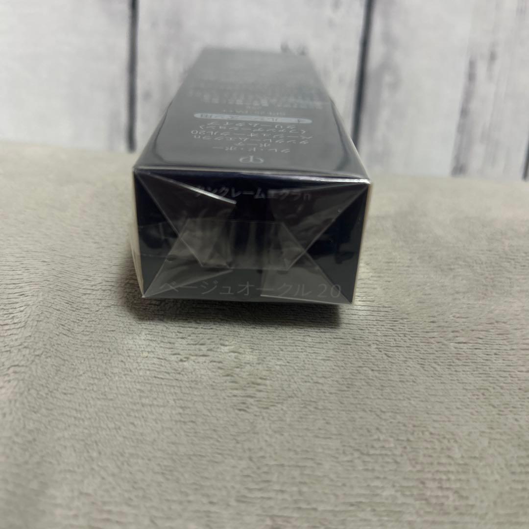 クレ・ド・ポー ボーテ　タンクレームエクラｎ　ベージュオークル20