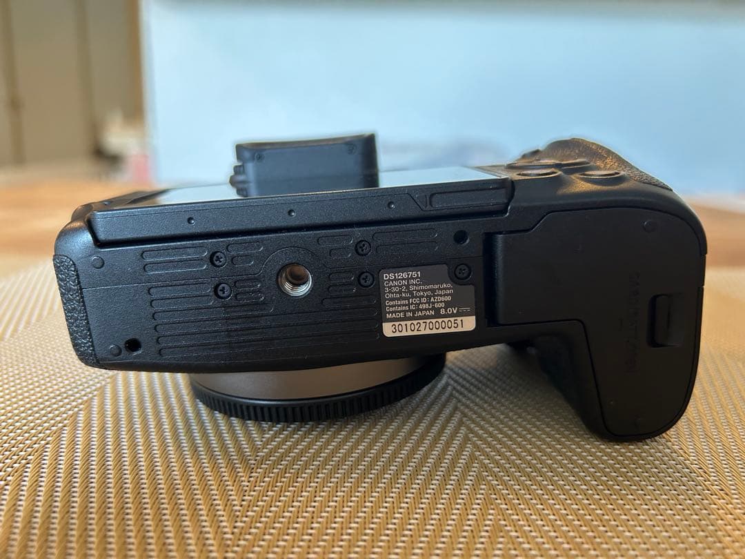 Canon EOS RP ミラーレスカメラ(ボディのみ)