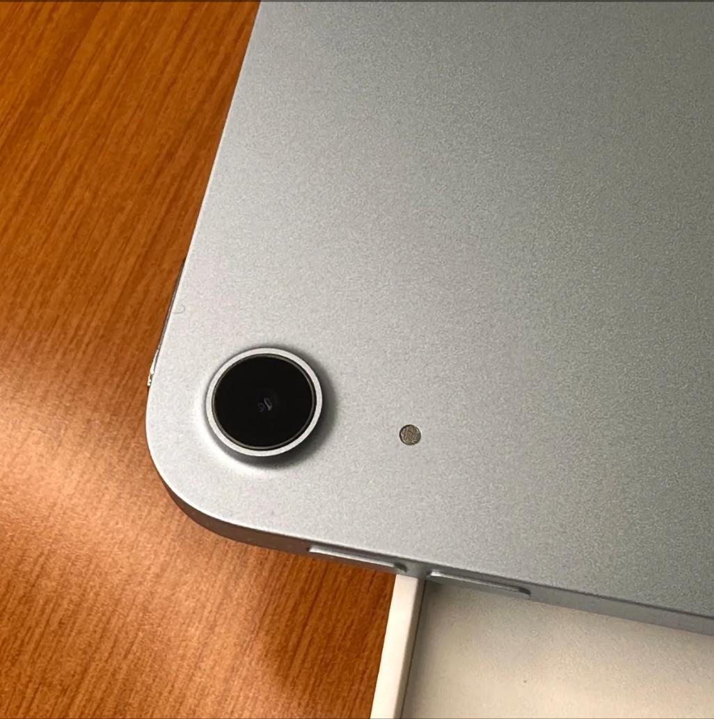 【美品】iPad Air (第6世代)128GB MUWD3J/A 7DVXX