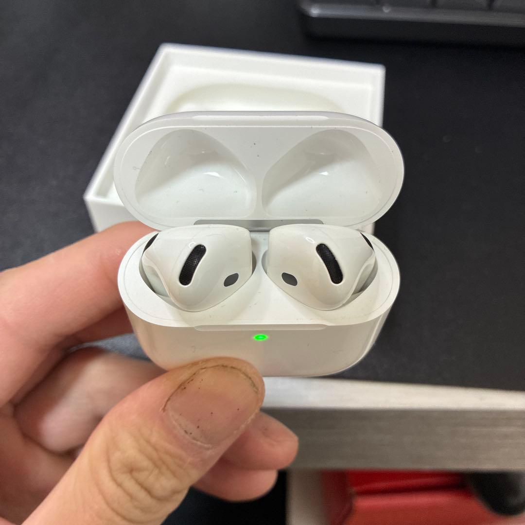 Apple AirPod 4 ノイキャンなし 本体
