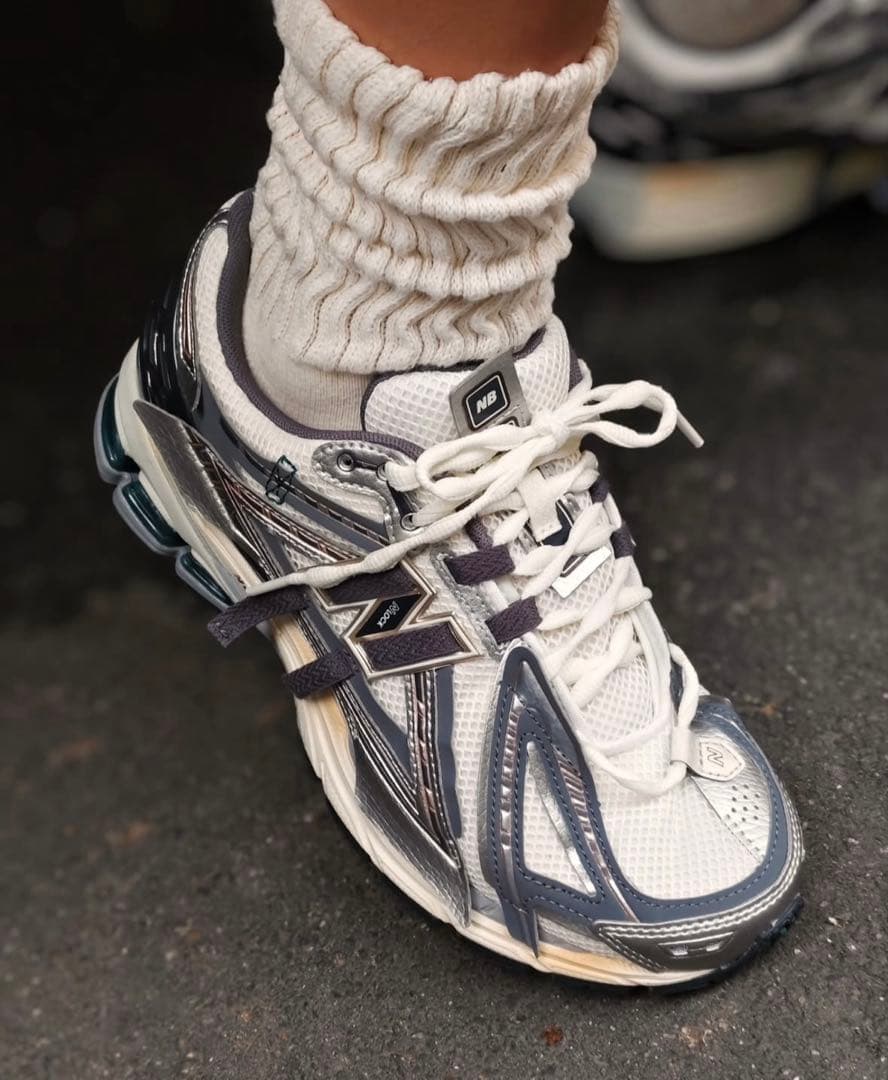 靴 new balance M1906AD