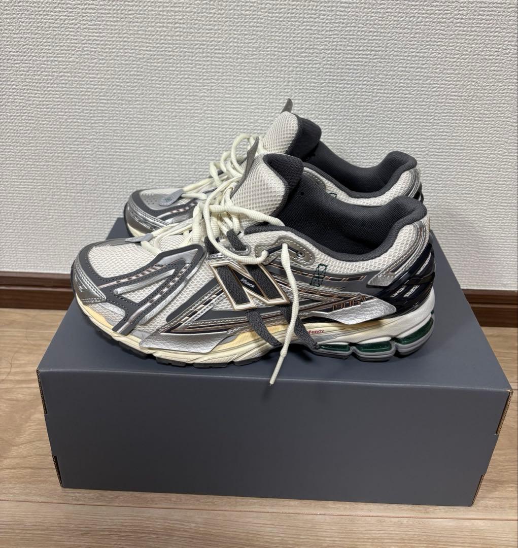 靴 new balance M1906AD
