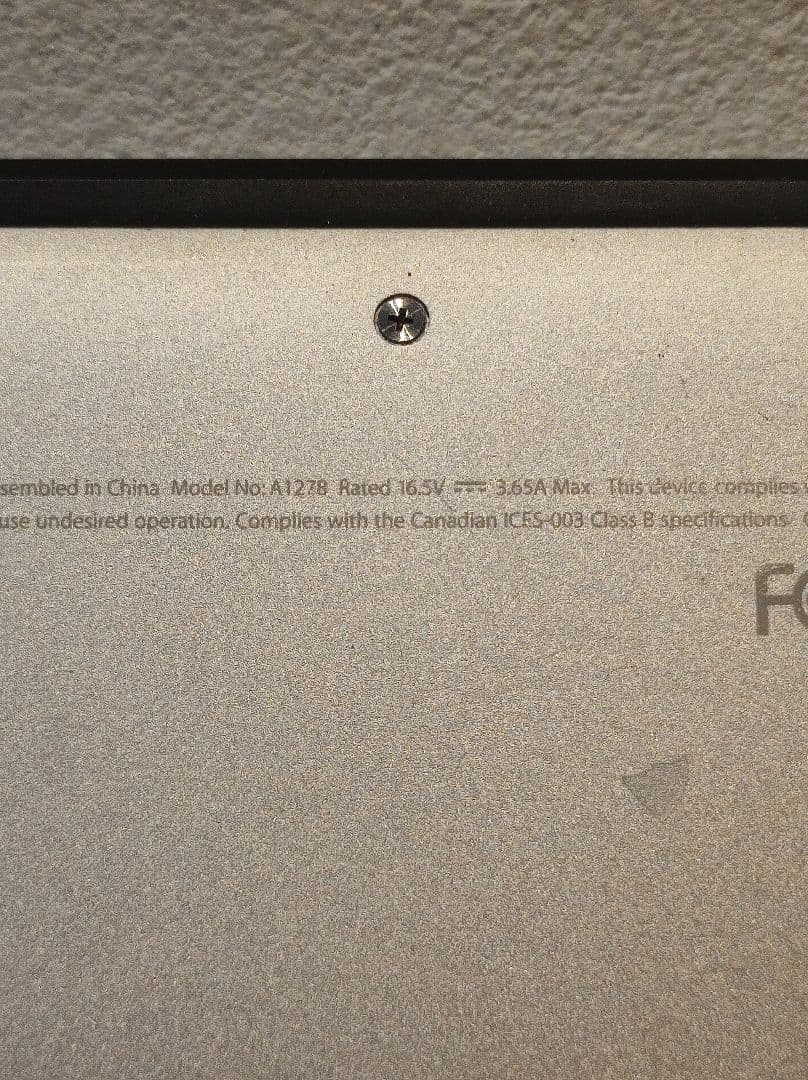 Apple MacBook 13インチ A1278 本体 SSD搭載 現状