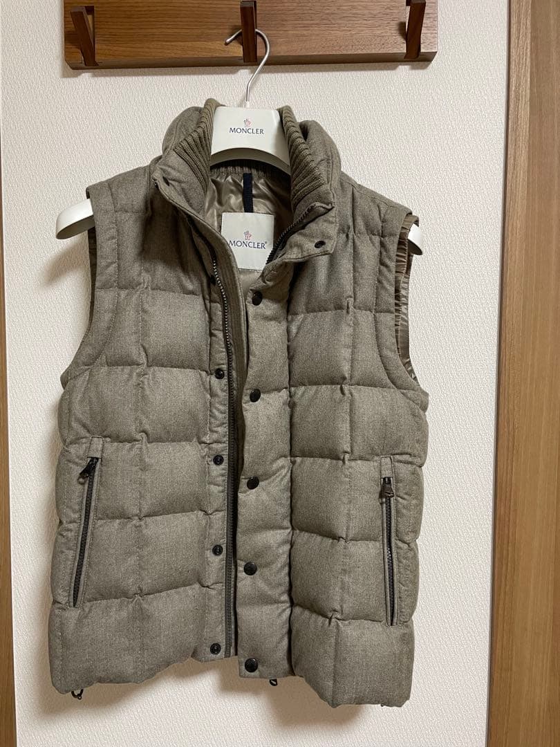 【MONCLER 】モンクレール　ダウンベスト