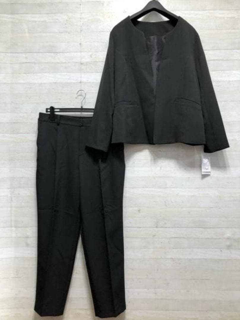 新品☆3L黒系無地ストレッチパンツスーツ上下セットお仕事・フォーマル〇B552