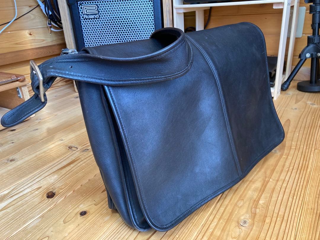 OLD COACHメッセンジャーバッグ