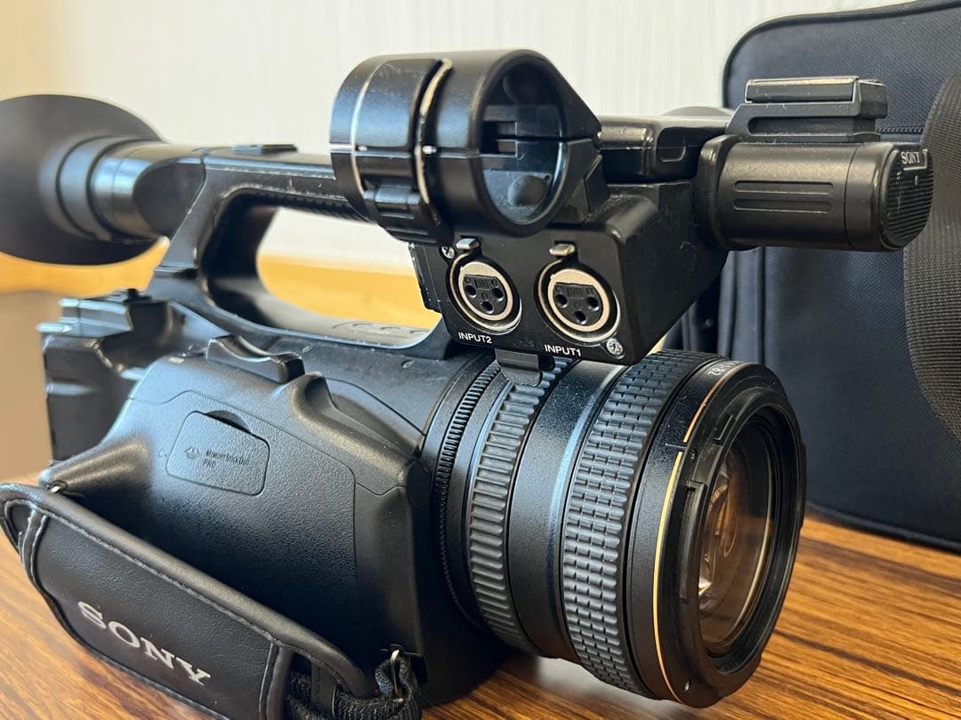 SONY HVR-Z5＋MRC1K、マイク・バッテリー3本・DVCAMテープ付き