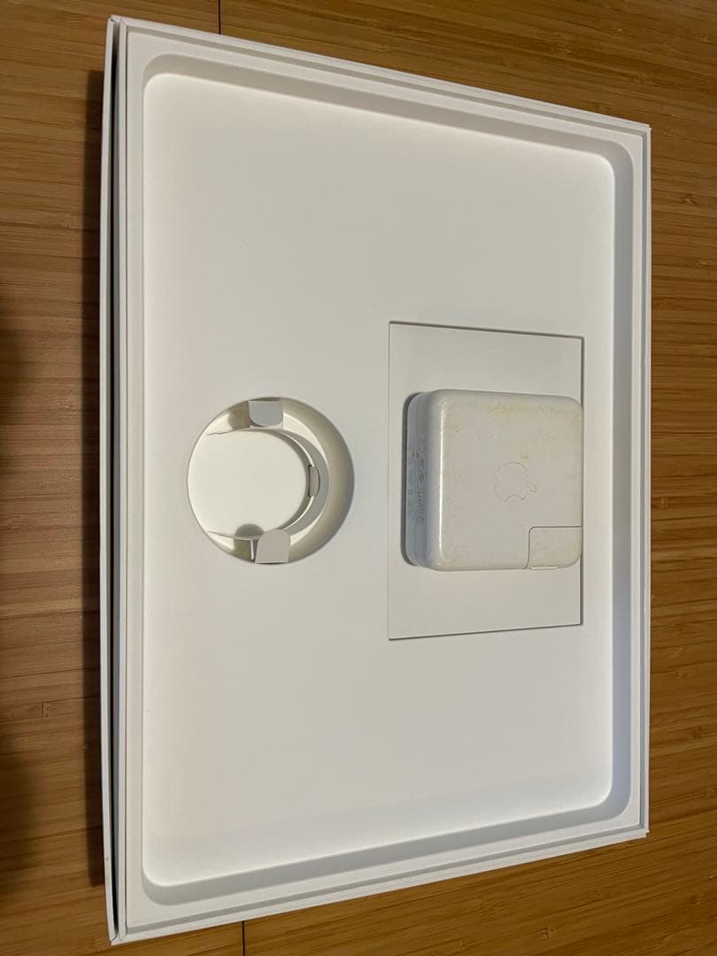 MacBook本体 MacBook Pro 2017 8GB 256GB