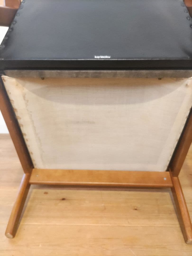 カリモクチェア