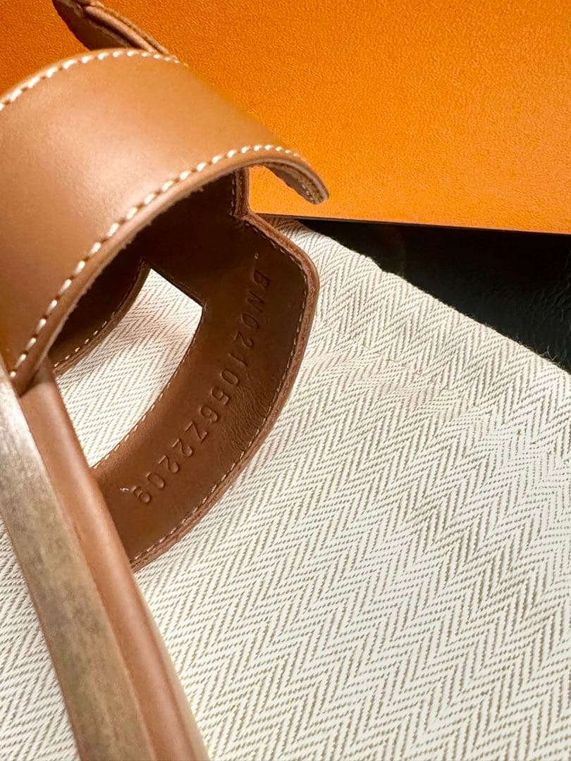 HERMES ブラウンレザーサンダル Hロゴ