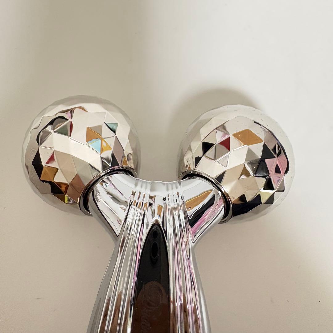 【新品未使用】リファ　カラットレイ　美顔器ローラー　ダイアナコラボ 箱付き✨️