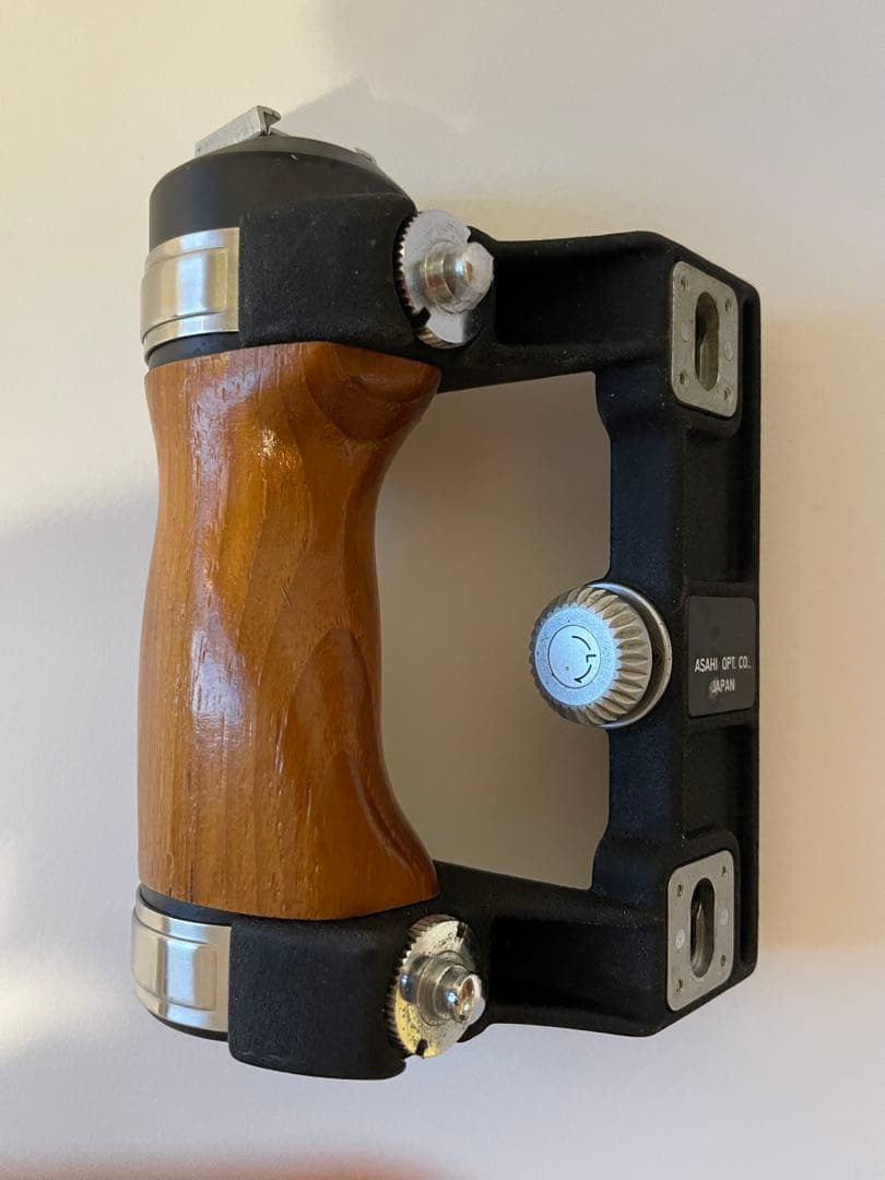 【美品】ペンタックス67用グリップ