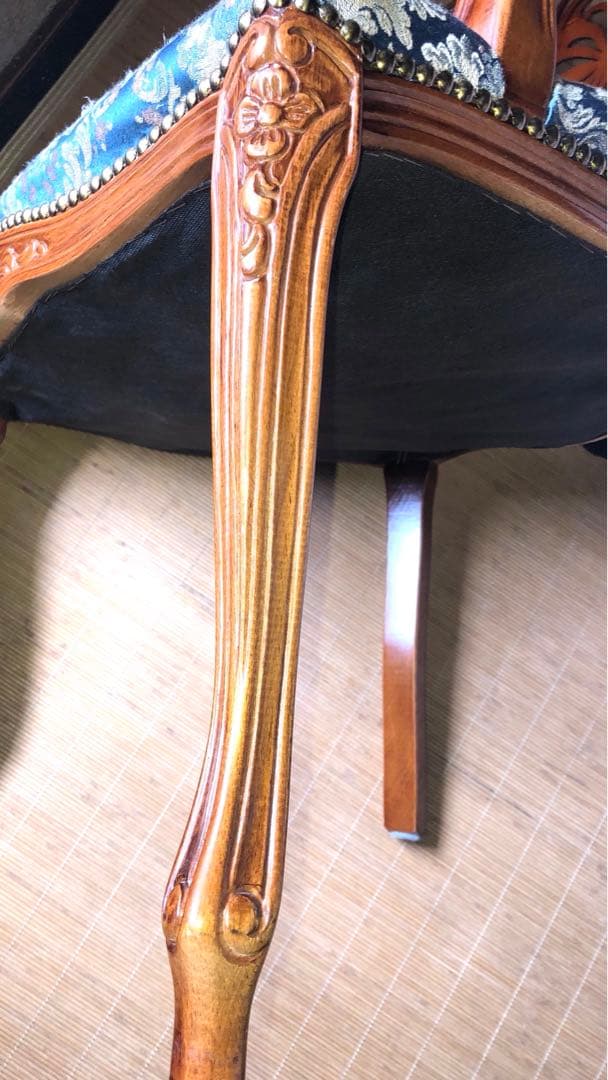 ❶【2脚セット】アンティーク　椅子　ペア　イタリア　猫脚 　ロココ　彫刻　肘掛