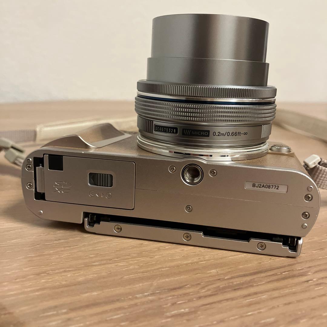 OLYMPUS PEN E-PL9 ミラーレスカメラ ゴールド