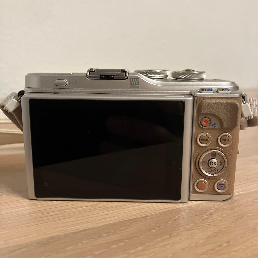 OLYMPUS PEN E-PL9 ミラーレスカメラ ゴールド