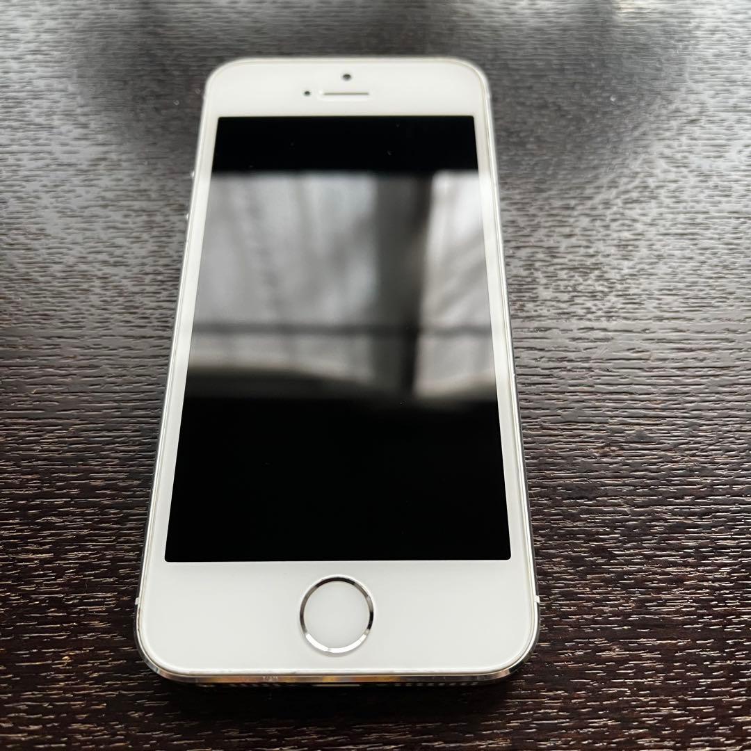 ✨バッテリー新品交換済✨Apple iPhone 5s Silver 32GB