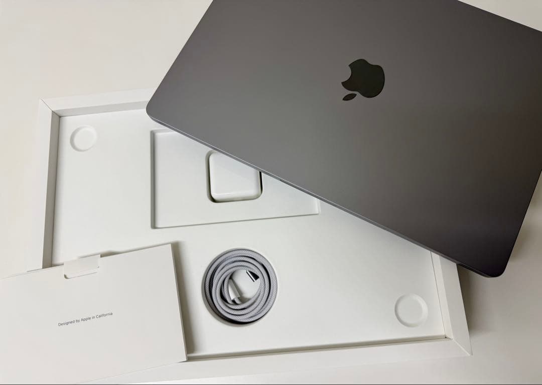 MacBook Air 15インチ M2 1TB 16GB スペースグレー