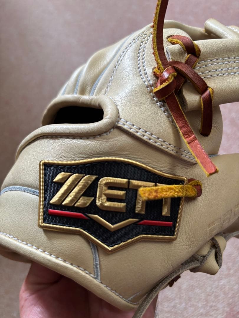 ゼット　プロステイタスSE軟式内野手用